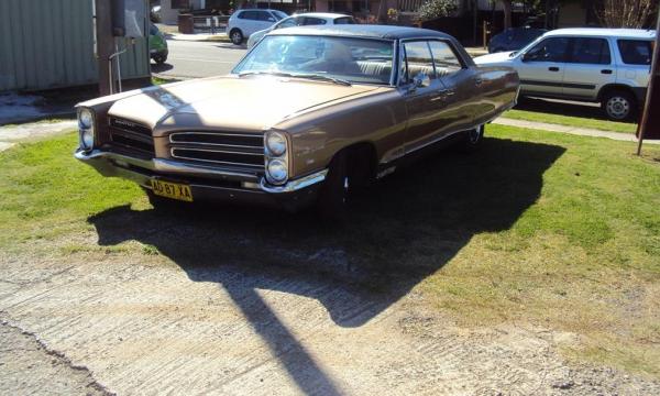 1966 Pontiac Parisienne 