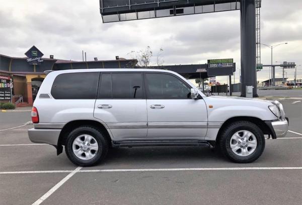 2006 Toyota Landcruiser  