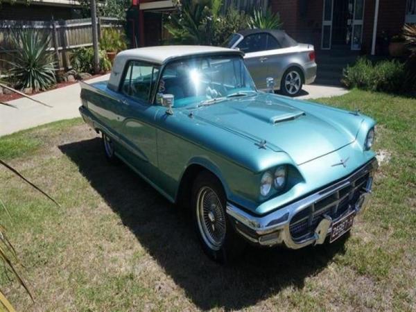 1960 Ford Thunderbird 