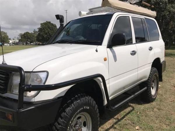 2000 Toyota Land Cruiser 