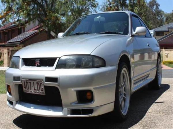 1995 Nissan Skyline 