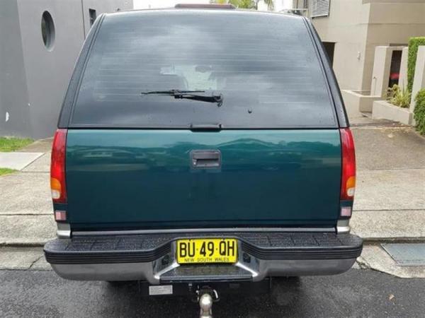 1999 Holden Suburban 