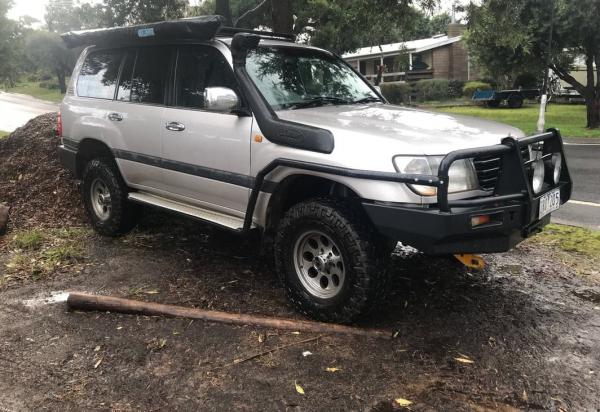 1999 Toyota Landcruiser FZJ105T