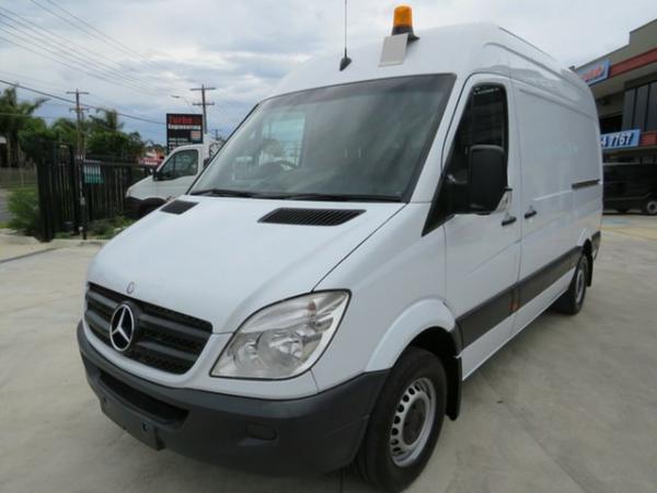 2012 Mercedes-Benz Sprinter MWB HR