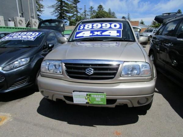 2004 Suzuki Grand Vitara Sports (4x4) Beige 5 Speed Manual