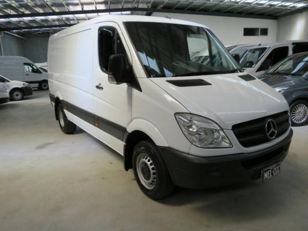 2011 Mercedes-Benz Sprinter MWB LF