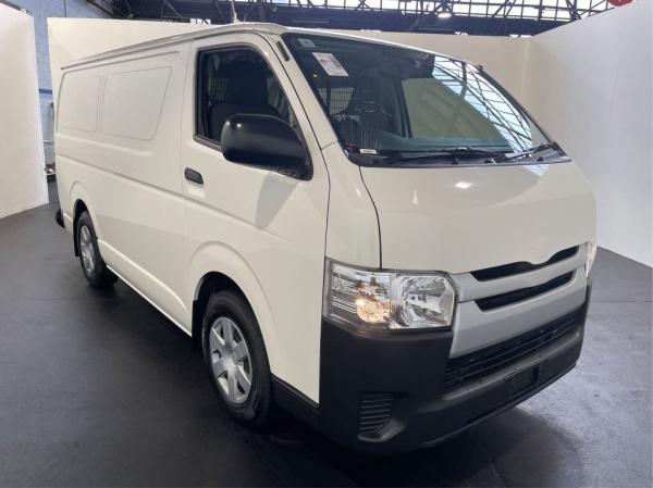 2017 Toyota Hiace 