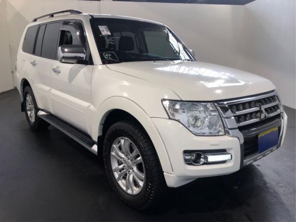 2017 Mitsubishi Pajero 