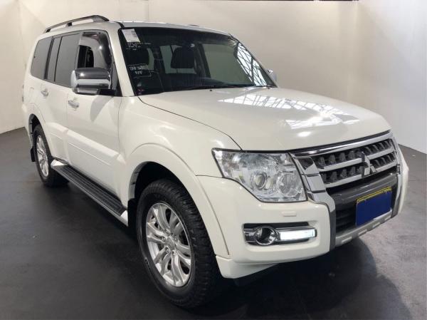 2017 Mitsubishi Pajero 