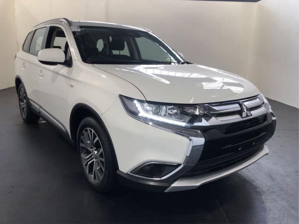 2017 Mitsubishi Outlander 