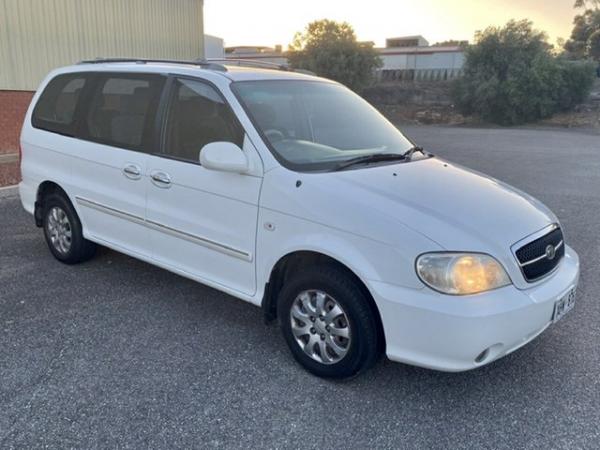 2005 Kia Carnival MY04 LS White 5 Speed Manual