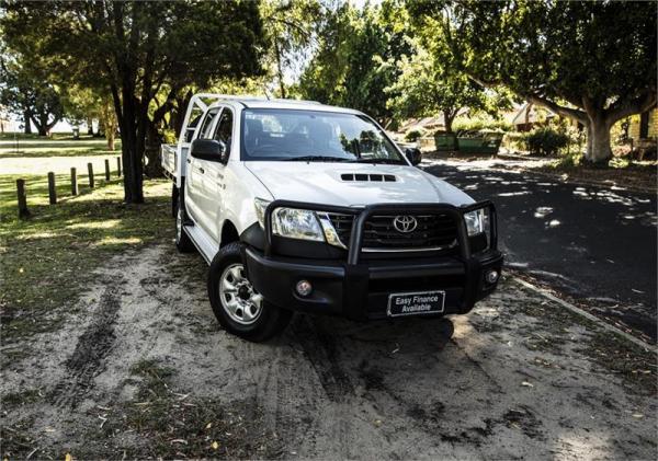 2012 TOYOTA HILUX DUAL C CHAS SR (4x4) KUN26R MY12