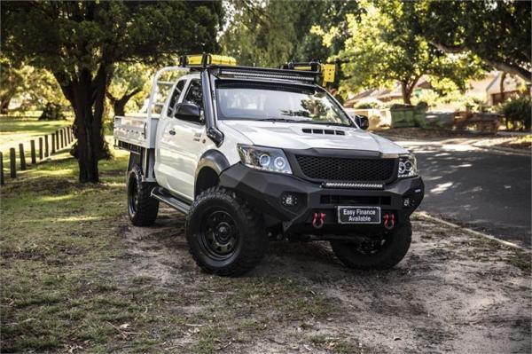 2013 TOYOTA HILUX X CAB C CHAS SR (4x4) KUN26R MY12