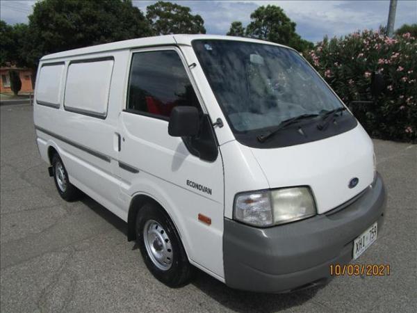 2005 FORD ECONOVAN 