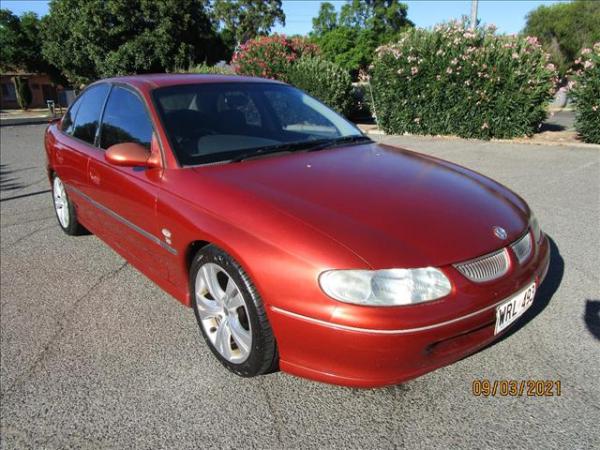 2000 HOLDEN COMMODORE 