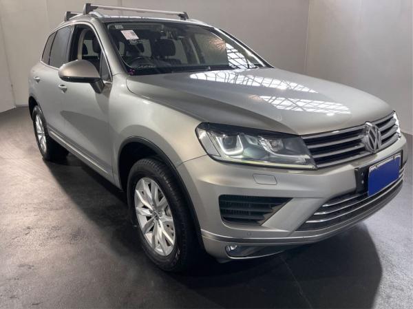 2015 Volkswagen Touareg 