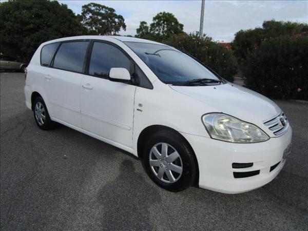 2004 TOYOTA AVENSIS 