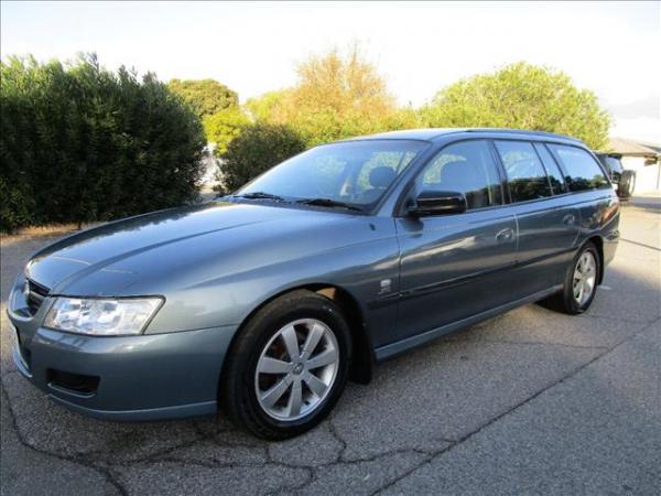 2005 HOLDEN COMMODORE 