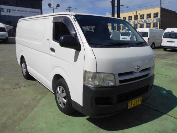 2005 TOYOTA HIACE LWB TRH201R