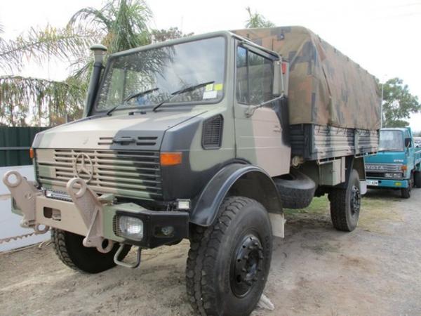 1984 Mercedes-Benz UNIMOG Green CabChassis 5.7l