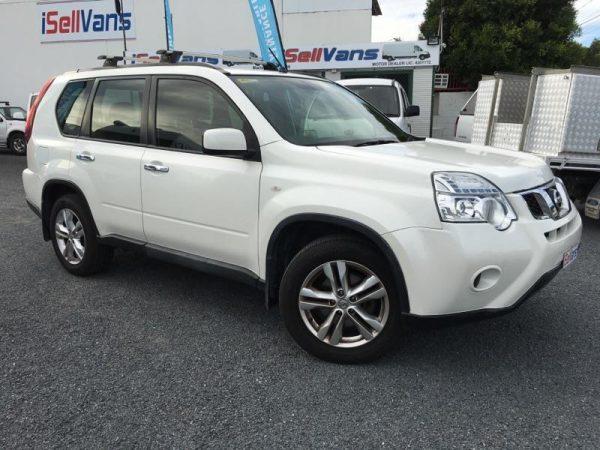 2013 NISSAN X-TRAIL 4 4