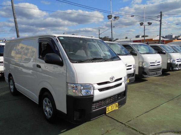 2017 TOYOTA HIACE LWB TRH201R MY16