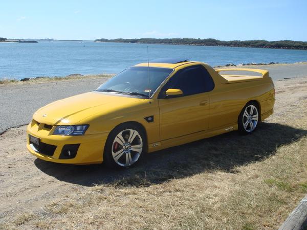 2005 HSV Maloo R8