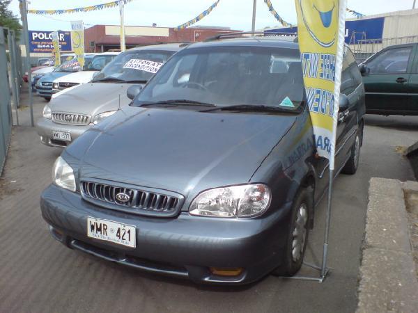 2000 Kia Carnival LS 