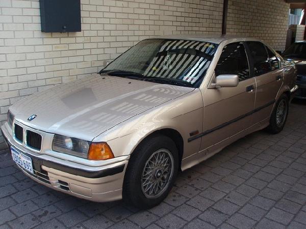 1992 BMW 318i 