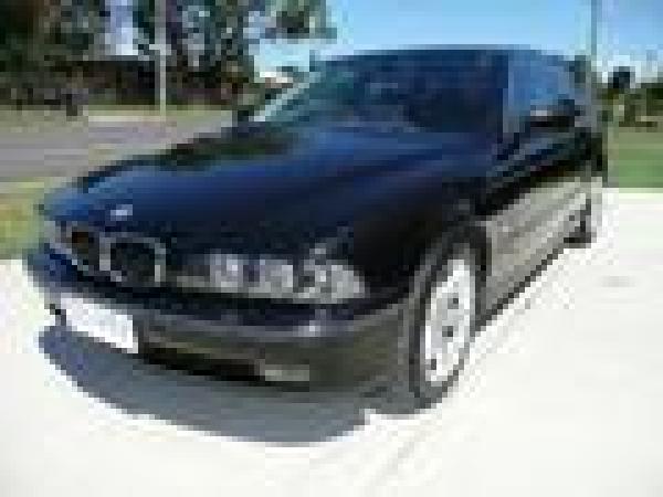 1998 BMW 528I 