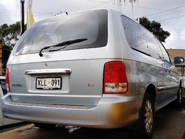 2002 Kia Carnival LS