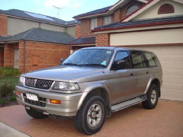 1999 Mitsubishi Challenger 