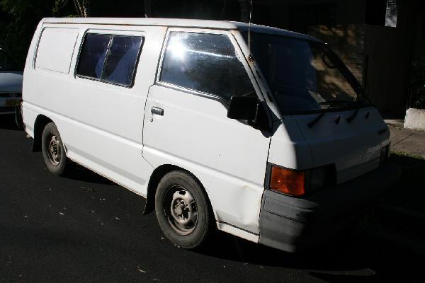 1990 Mitsubishi Express 2.0