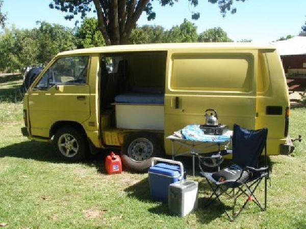 1983 Toyota HIACE 