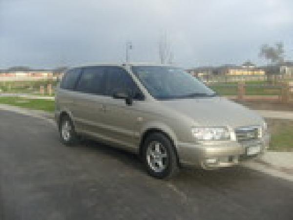 2005 Hyundai Trajet 