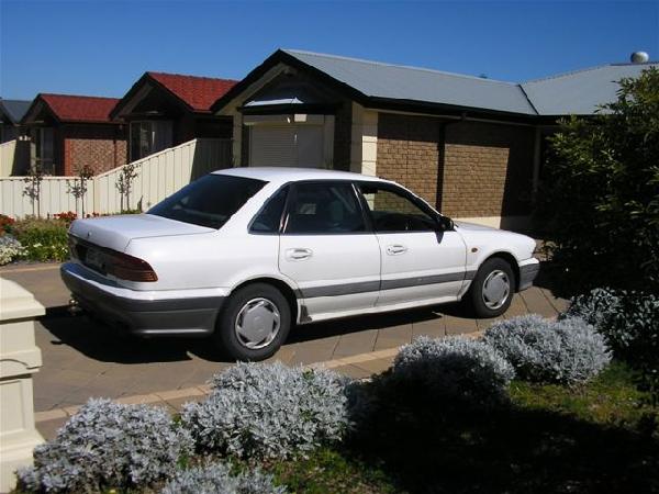 1993 Mitsubishi Magna-4cyl SE