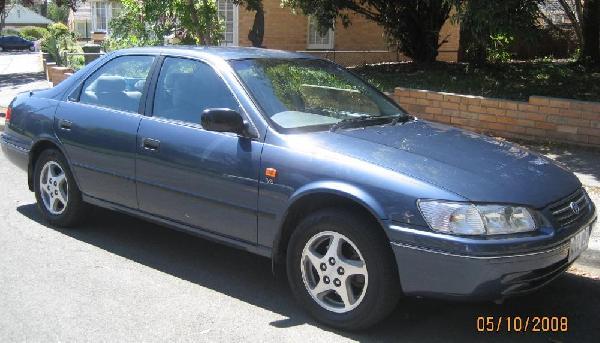 2002 Toyota Camry  Advantage