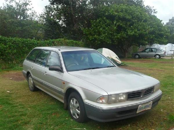 1995 Mitsubishi magna 