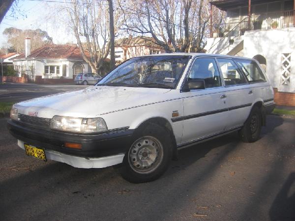 1990 Holden Apollo 