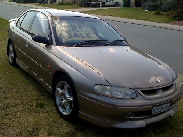 1999 HSV MANTA  VT