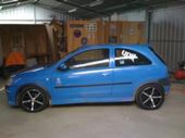 2002 Holden barina sri