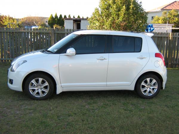 2009 Suzuki Swift  Extreme