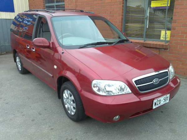 2004 Kia Carnival LS