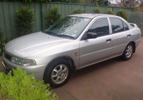 2001 Mitsubishi Lancer  Gli