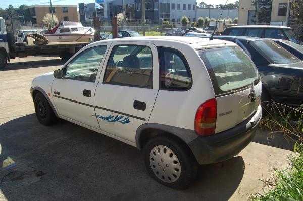 1996 Holden barina swing