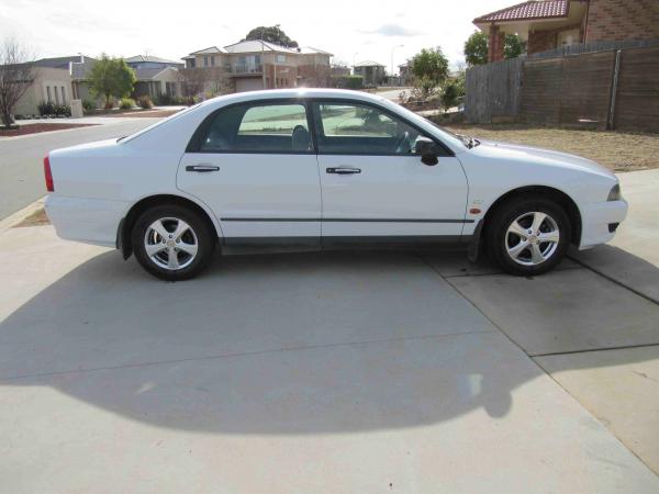 2002 Mitsubishi Magna EX