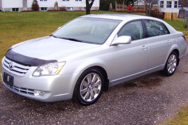 2005 Toyota Avalon XLS