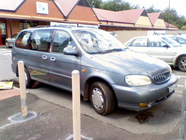 2000 Kia carnival sl