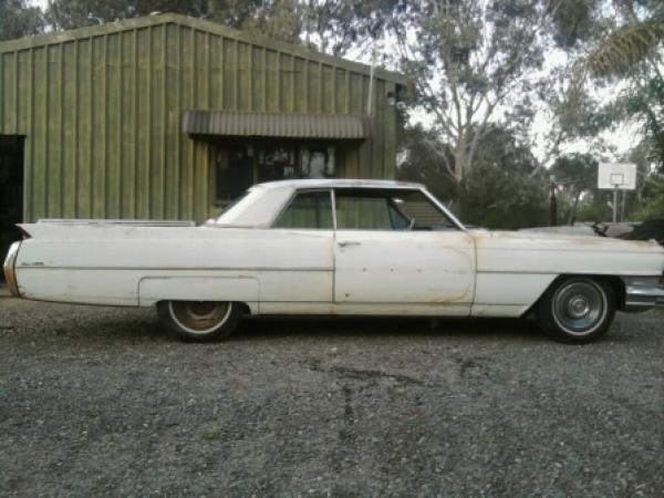 1964 Cadillac coupe de ville 