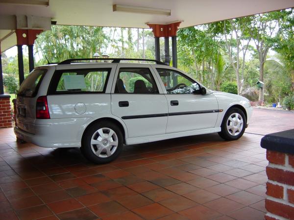 2000 Holden Vectra Wagon GI